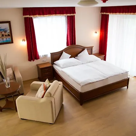 Luxury Szálloda Siófok