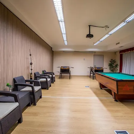 Luxury Szálloda 3*